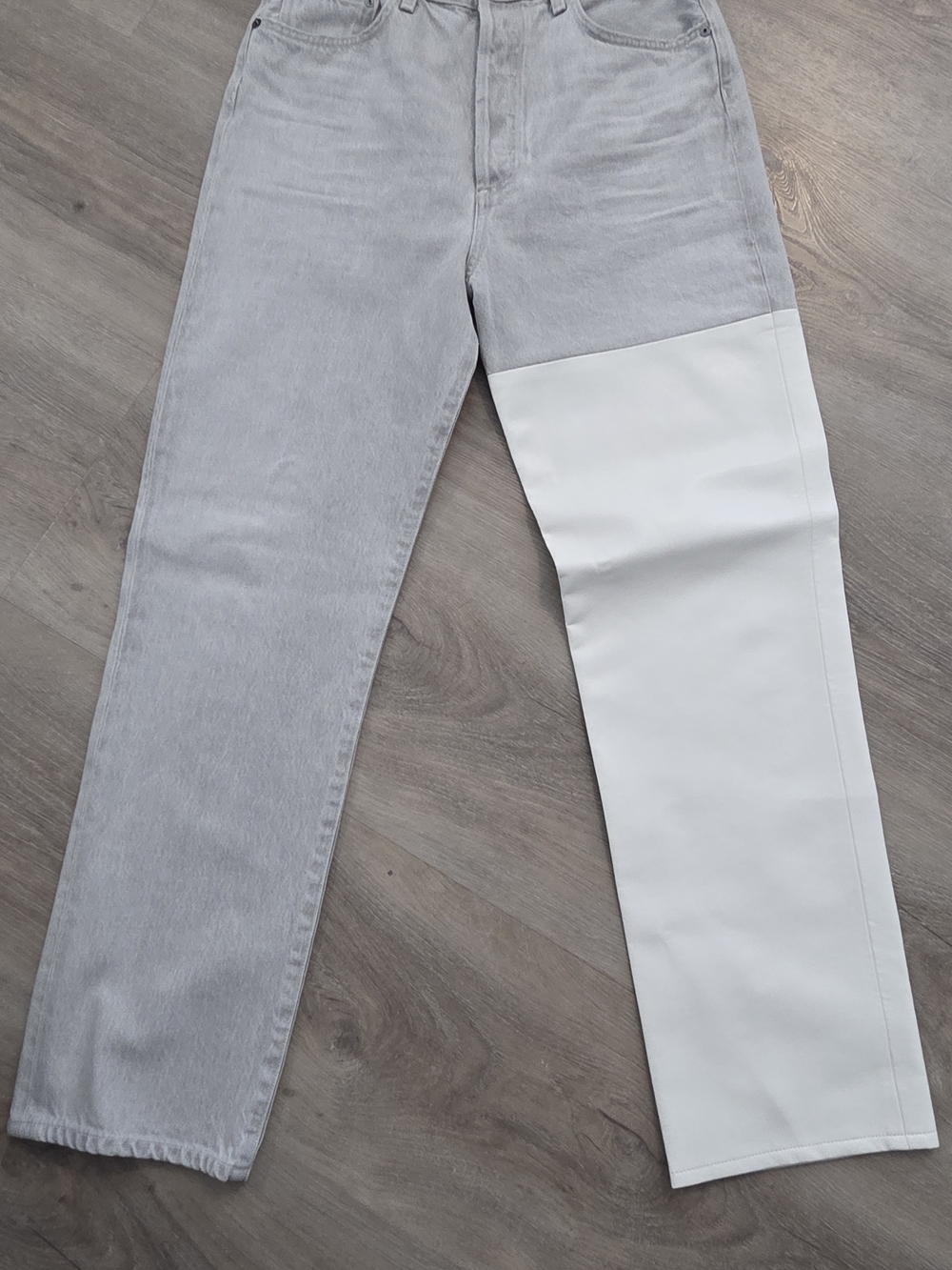 Agolde Two-Tone Light Gray and White Straight Jeans